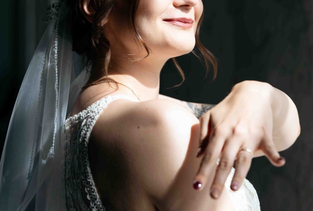 resized_varallyaynora.com-61
